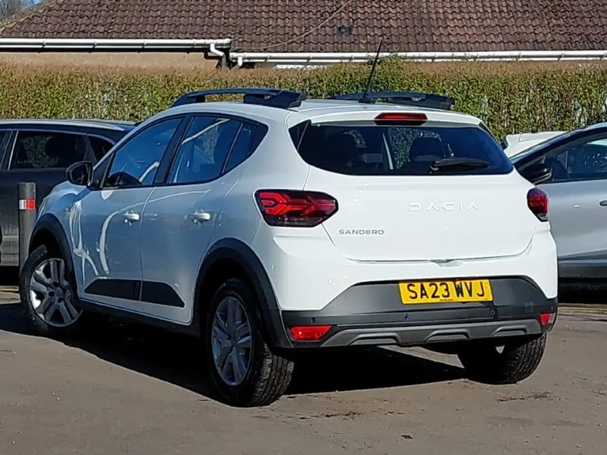 2023-dacia-sandero-stepway-10-tce-expression-90bhp-big-1