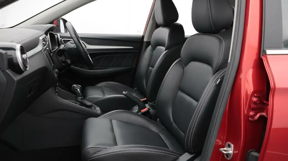 2020-mg-zs-suv-10t-gdi-exclusive-111ps-big-14