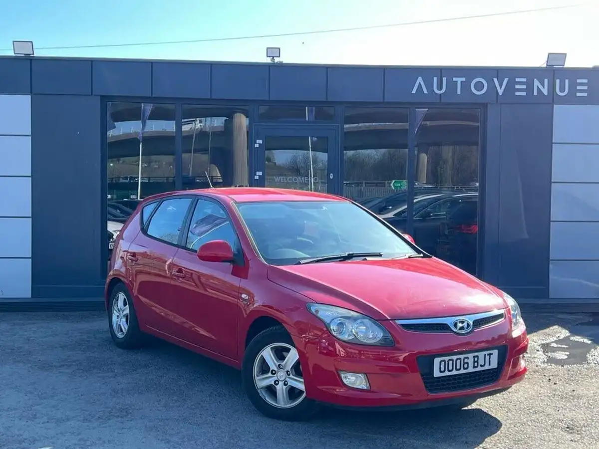 2009-hyundai-i30-16td-comfort-hatchback-auto-big-1