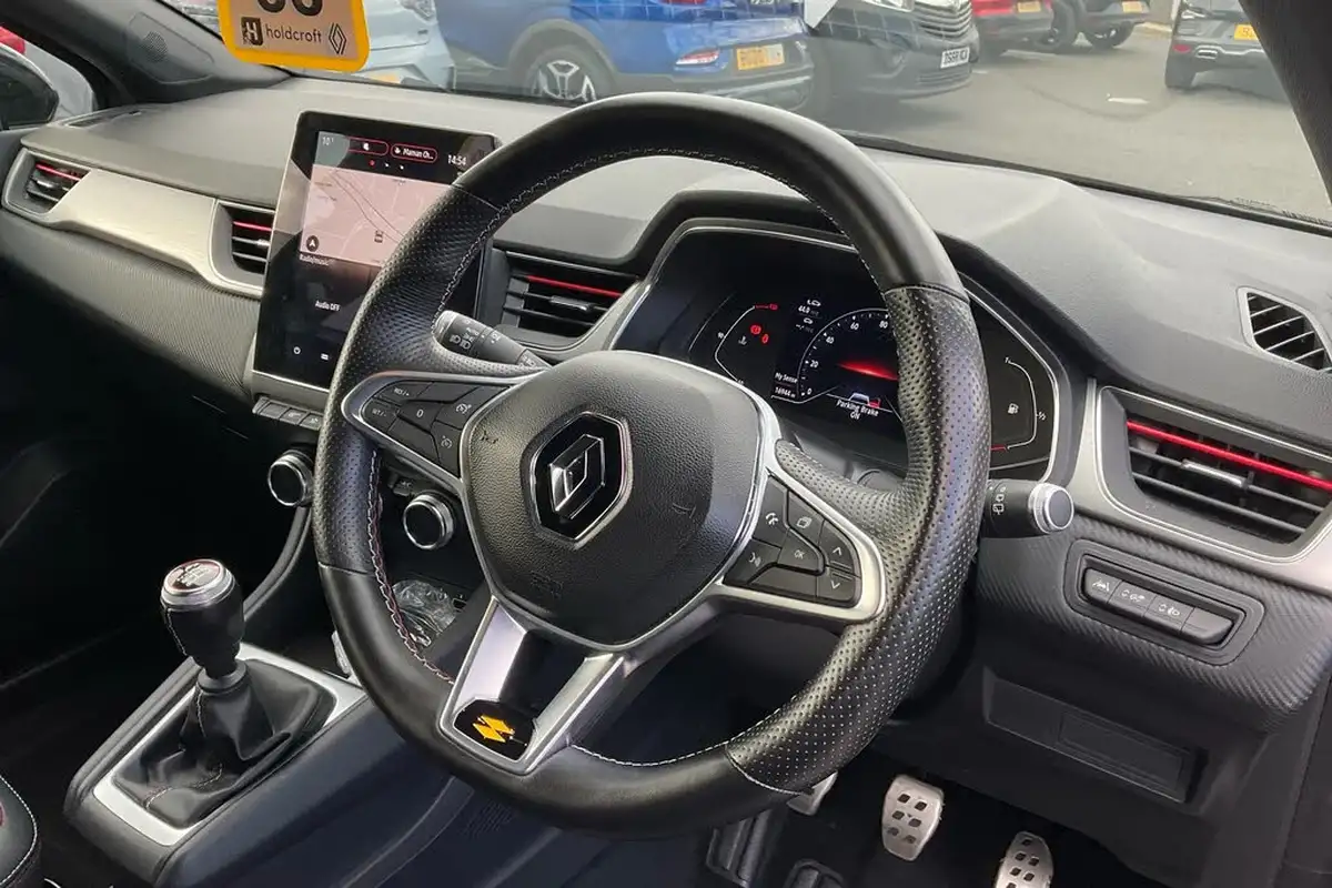2022-renault-captur-13-tce-rs-line-big-23