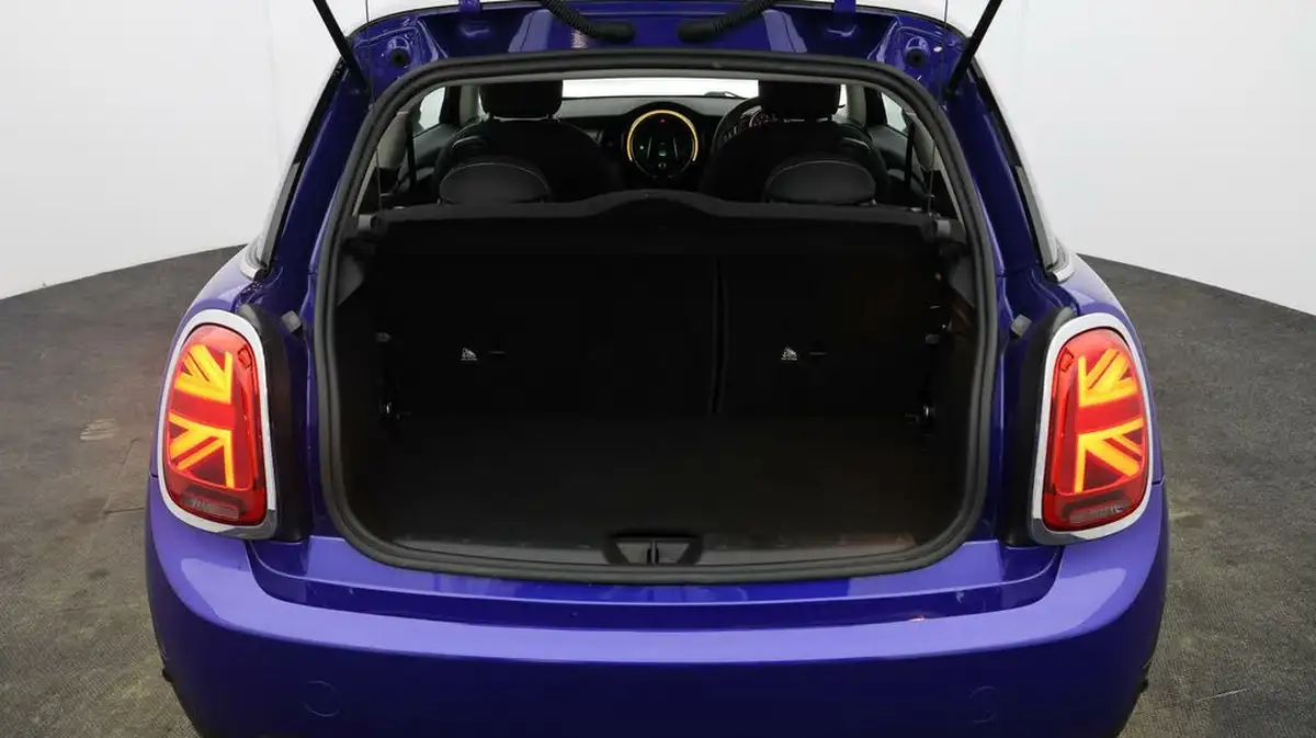 2020-mini-cooper-15-cooper-classic-hatchback-3d-auto-big-16
