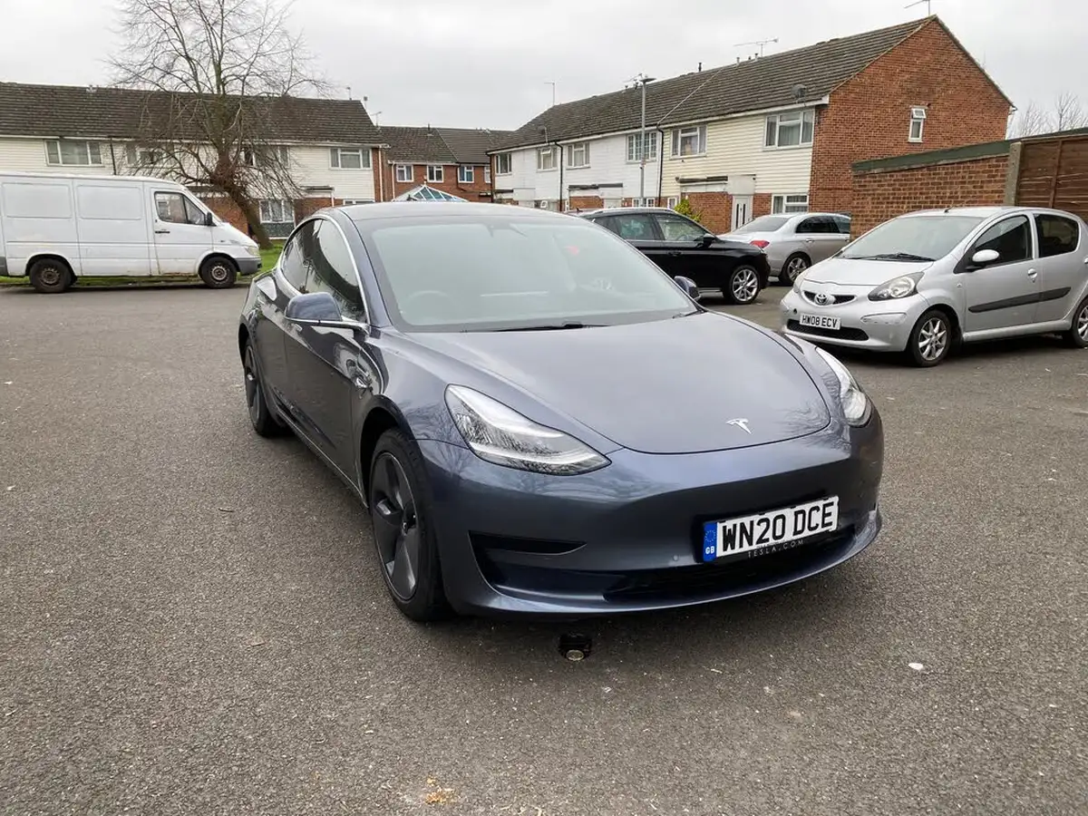 2020-tesla-model-3-e-standard-plus-big-2