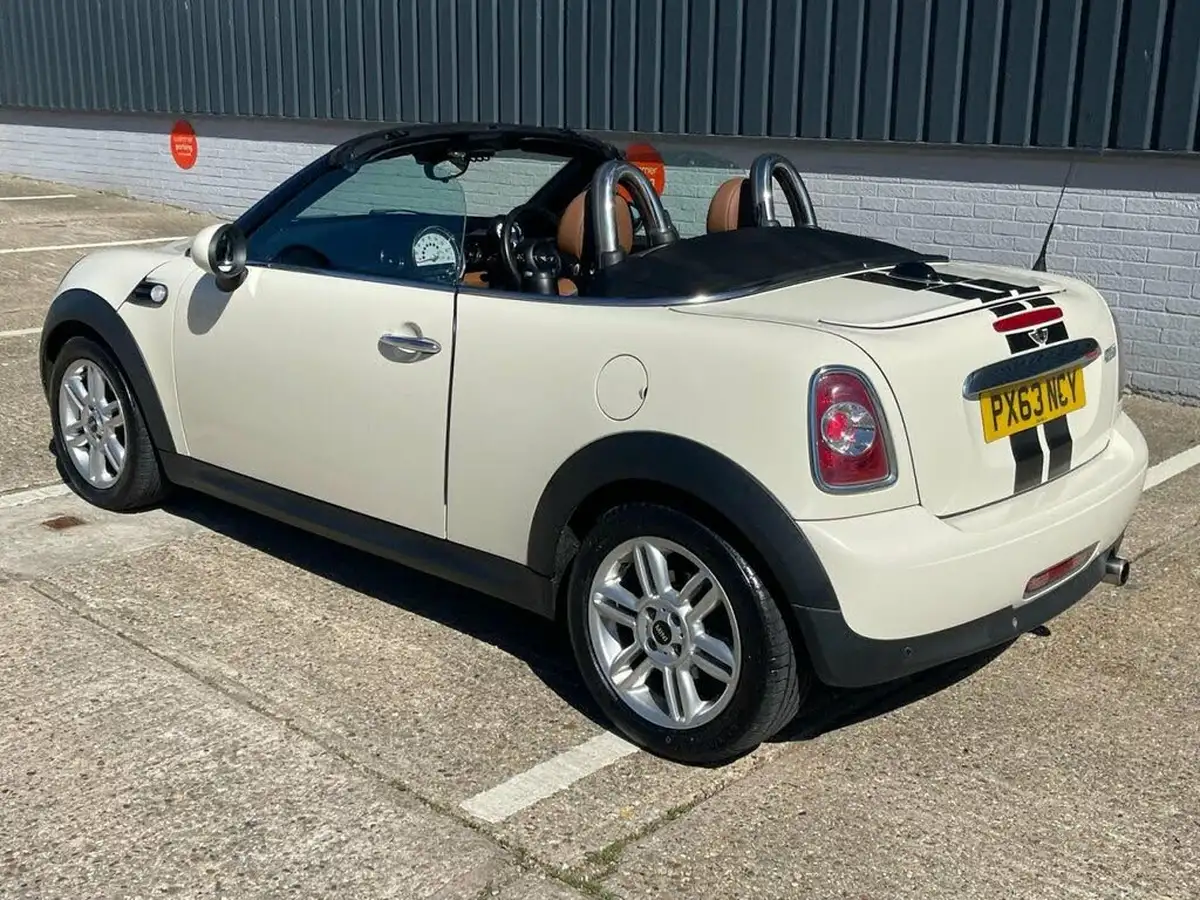 2013-mini-roadster-16-cooper-big-45