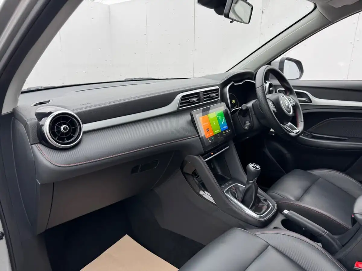 2024-mg-zs-suv-15-vti-tech-exclusive-big-11