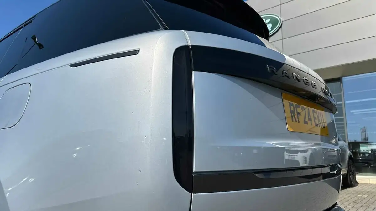 2024-land-rover-range-rover-30-p460e-autobiography-lwb-big-18