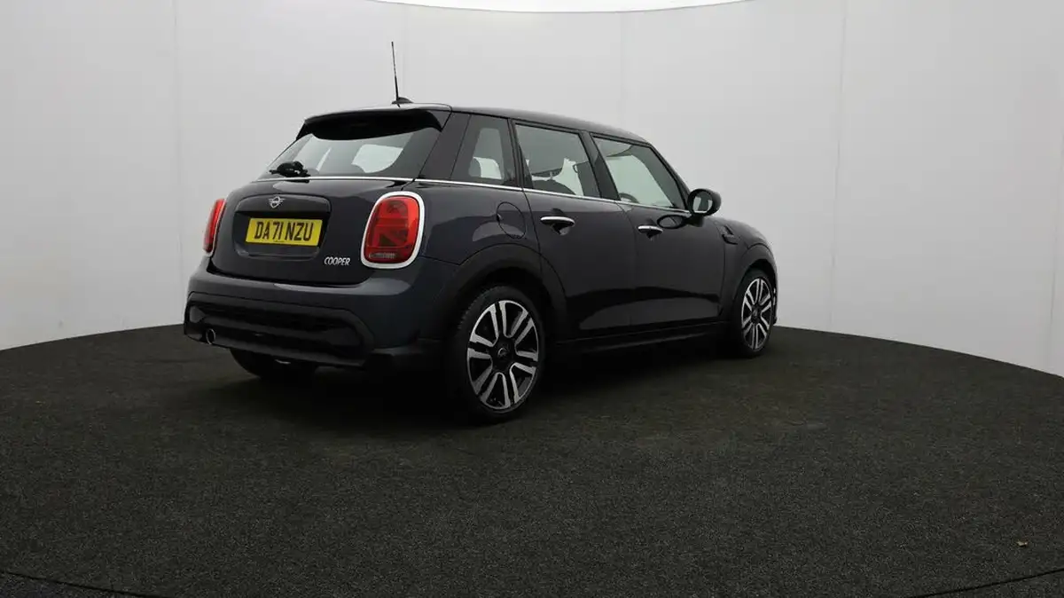 2021-mini-cooper-15-cooper-exclusive-hatchback-5d-auto-big-76
