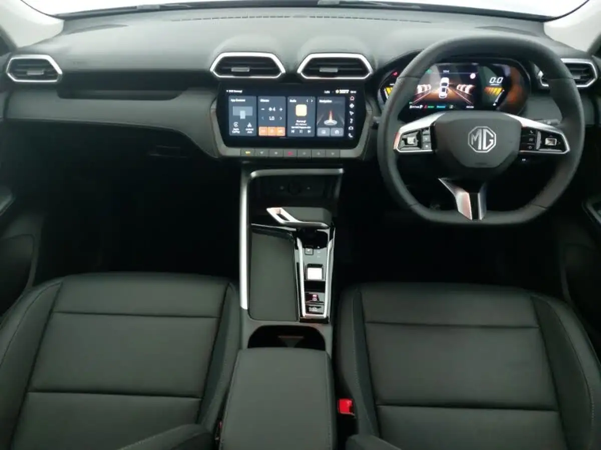 2025-mg-zs-suv-15-trophy-big-2