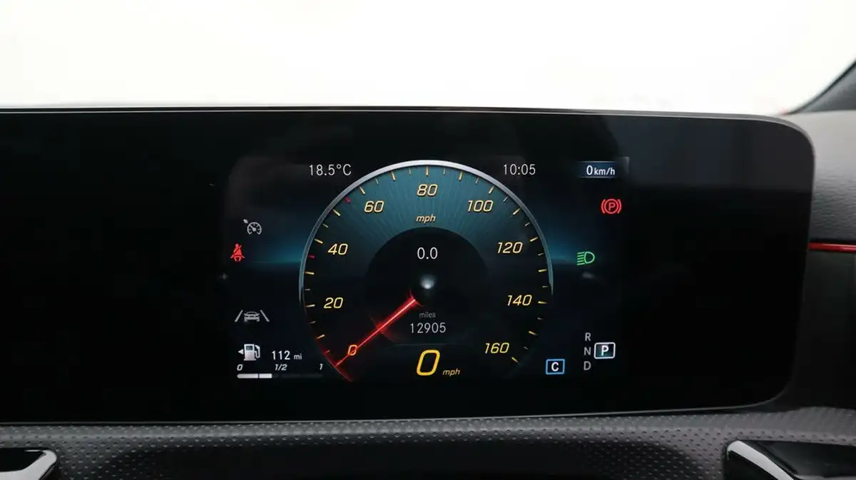 2021-mercedes-benz-a-class-20d-a220d-amg-line-executive-hatchback-5d-big-10