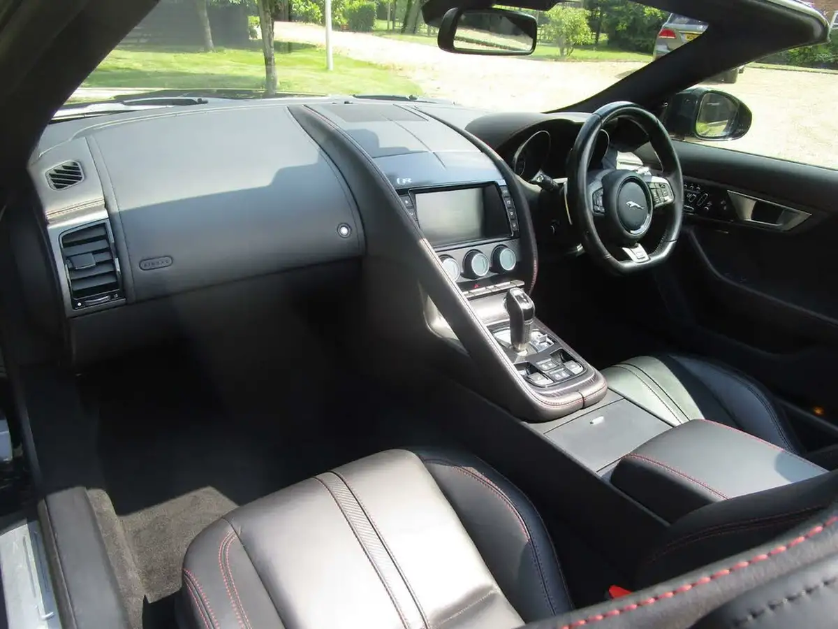 2015-jaguar-f-type-50-r-convertible-awd-big-18