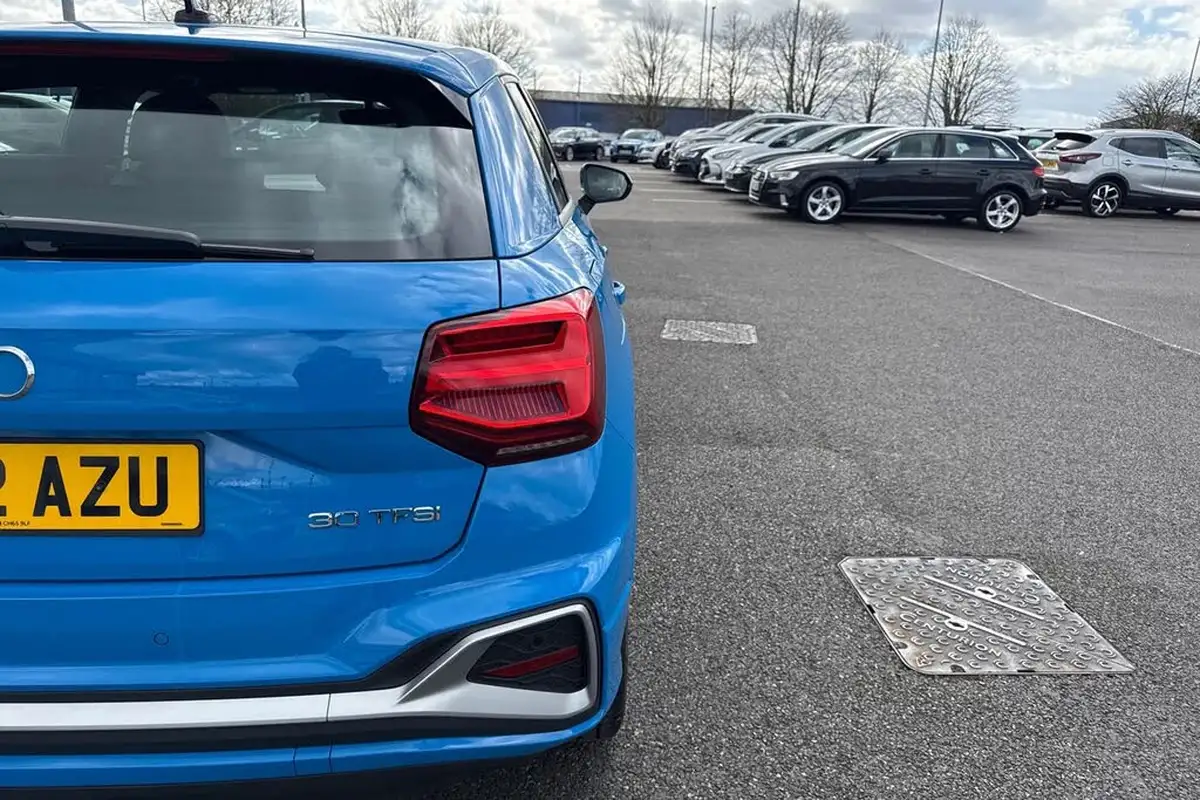 2022-audi-q2-10-30-tfsi-s-line-big-30
