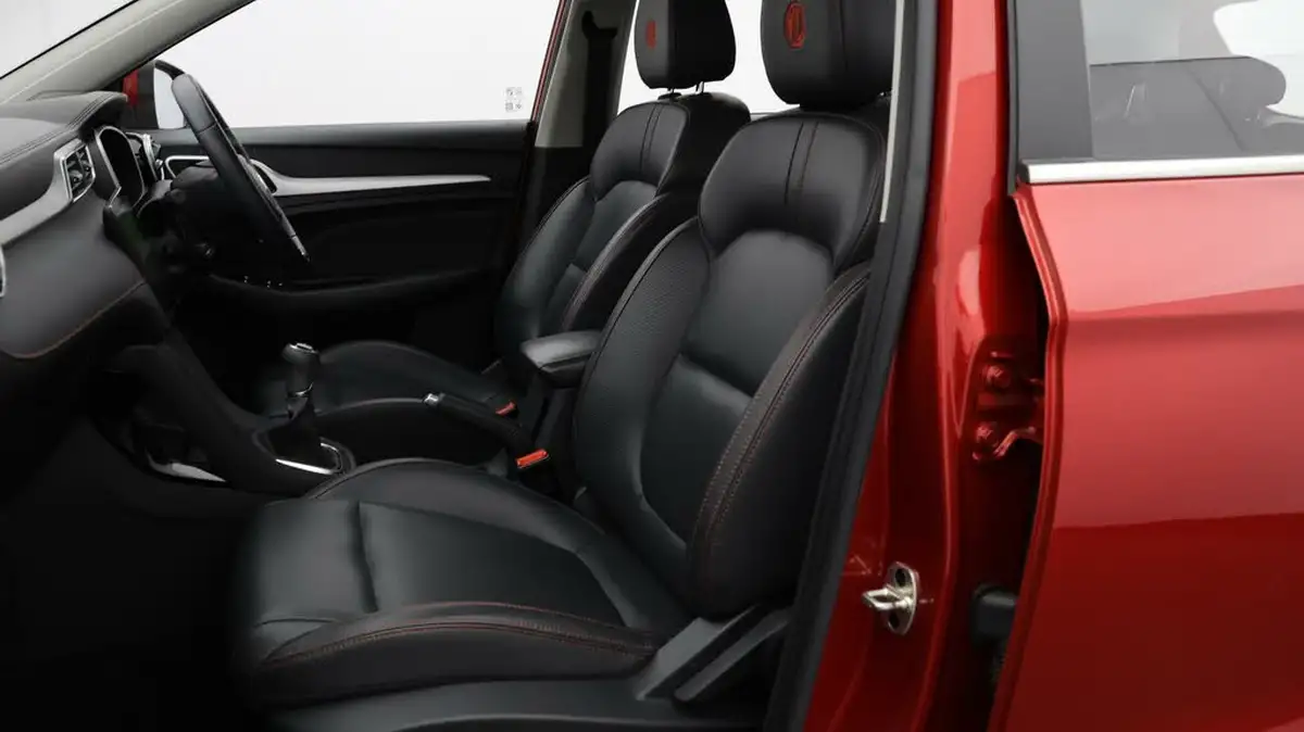 2022-mg-zs-suv-10t-gdi-exclusive-big-13