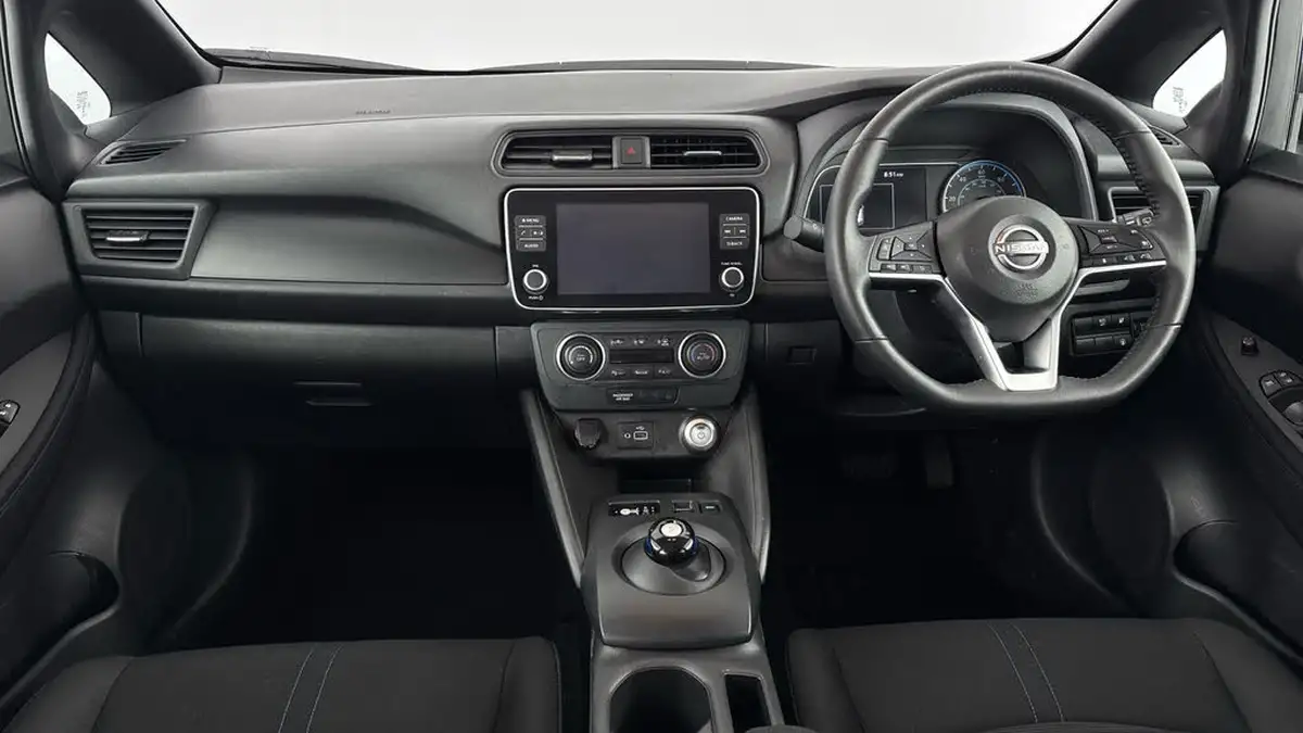 2023-nissan-leaf-e-acenta-39kwh-big-10