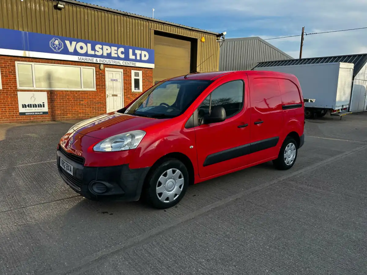 2012-peugeot-partner-16td-s-l1-75-625-panel-van-big-2