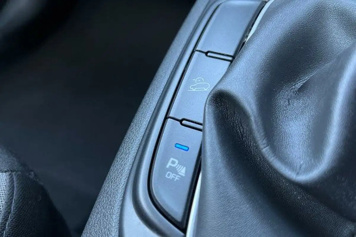 2019-hyundai-kona-10-t-gdi-premium-big-32
