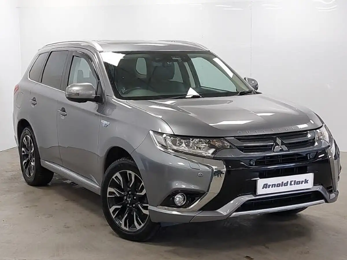 2018-mitsubishi-outlander-20-5hs-phev-big-0