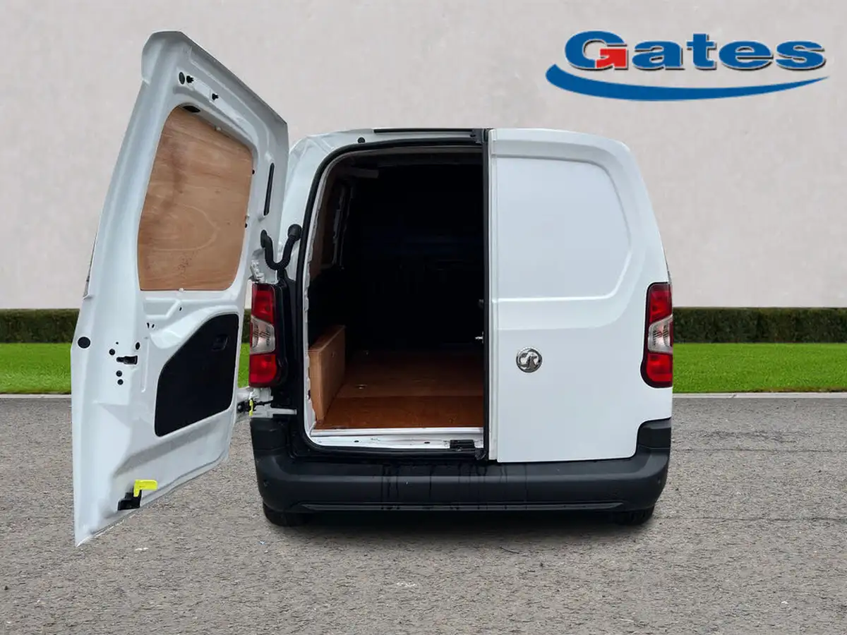 2021-vauxhall-combo-15cdti-dynamic-2300-100pseu6dt-l1h1-panel-big-7