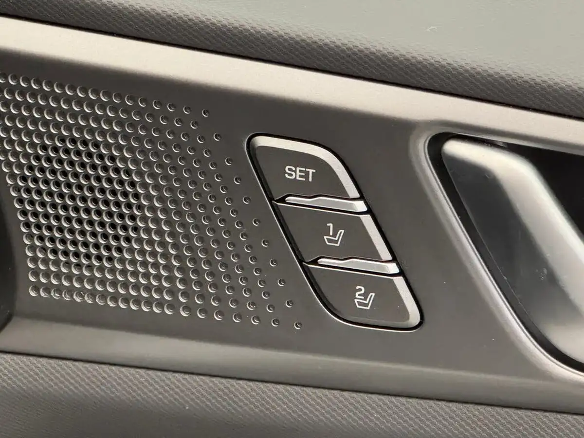 2021-hyundai-ioniq-16-gdi-premium-se-plug-in-hybrid-sunroof-big-18