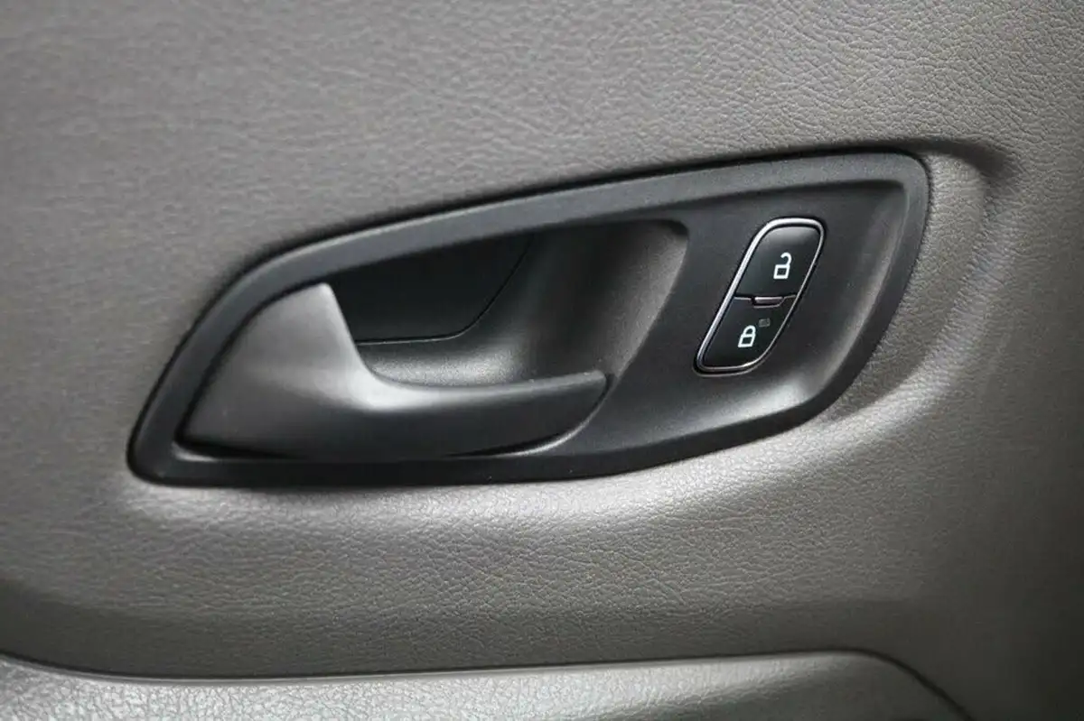2022-ford-transit-20tdci-350-l2h1-leader-130pseu6dt-fwd-cab-big-60