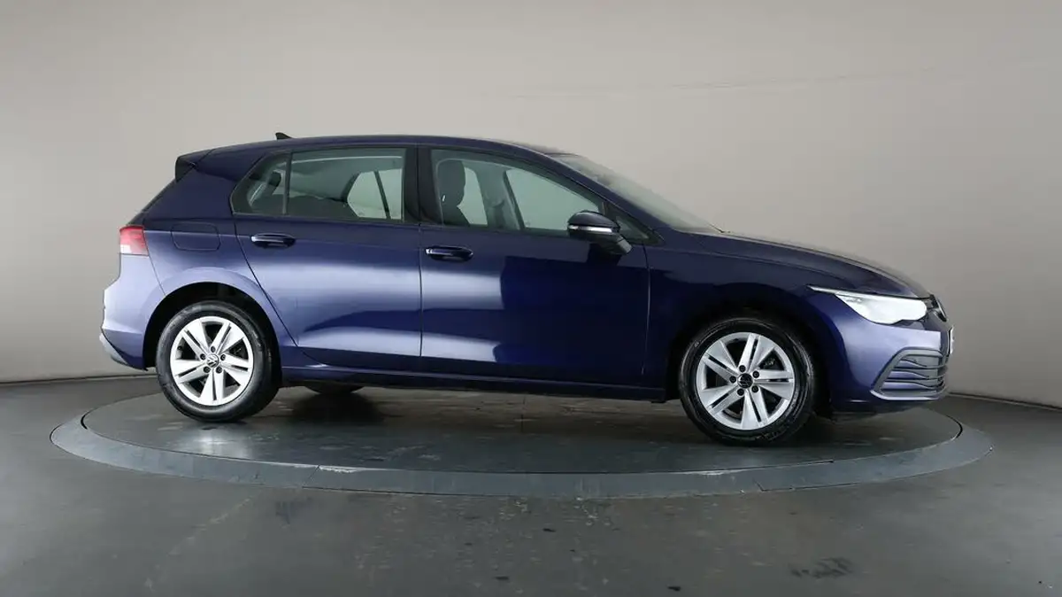 2022-volkswagen-golf-15-tsi-life-150ps-hatchback-big-55