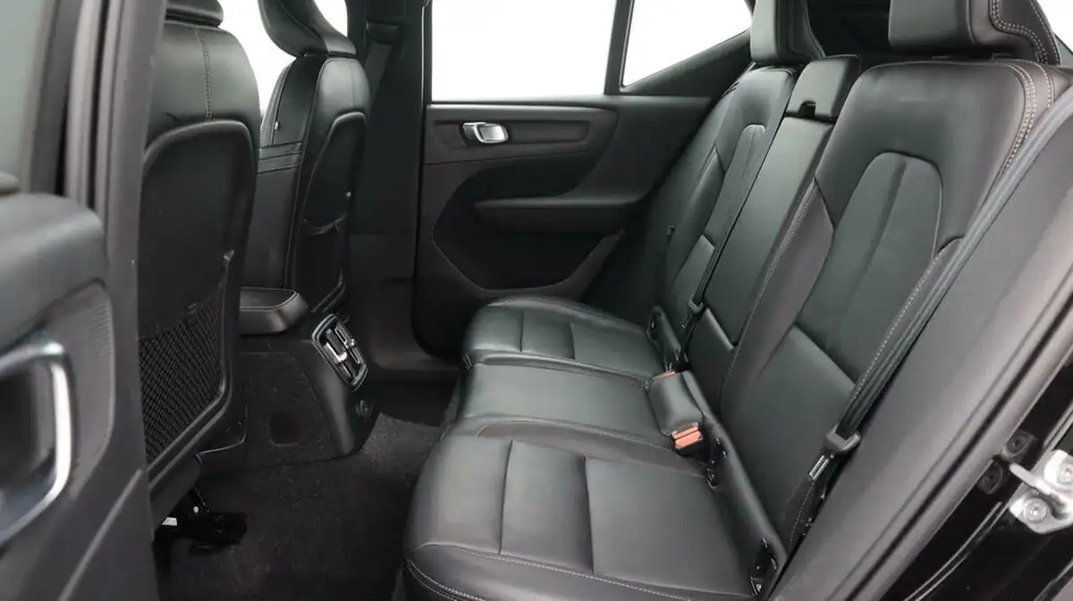 2020-volvo-xc40-15-t5-inscription-twin-engine-big-16
