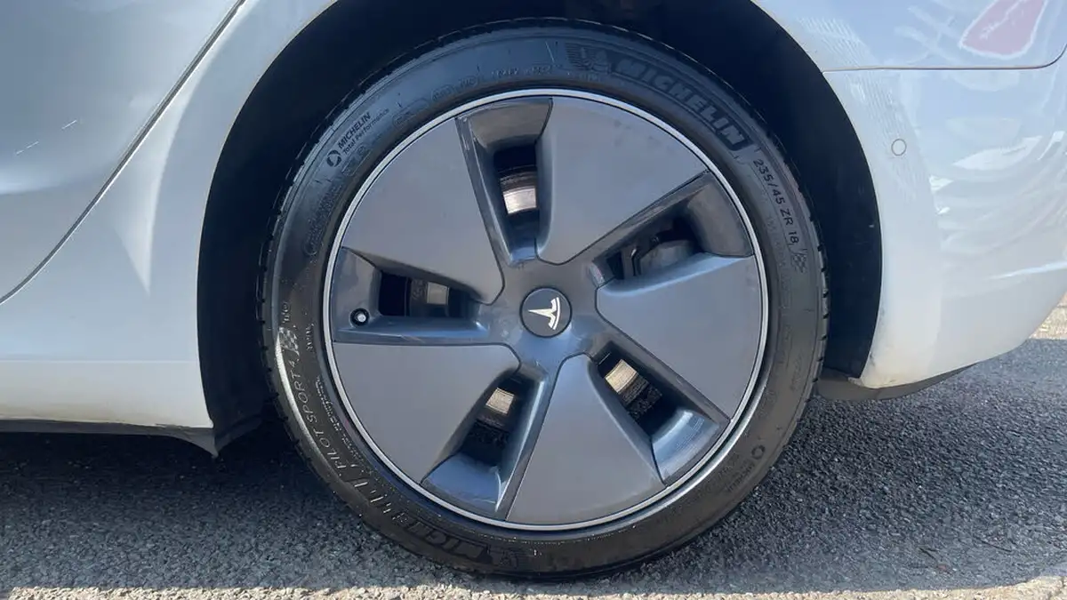 2021-tesla-model-3-e-standard-plus-big-17