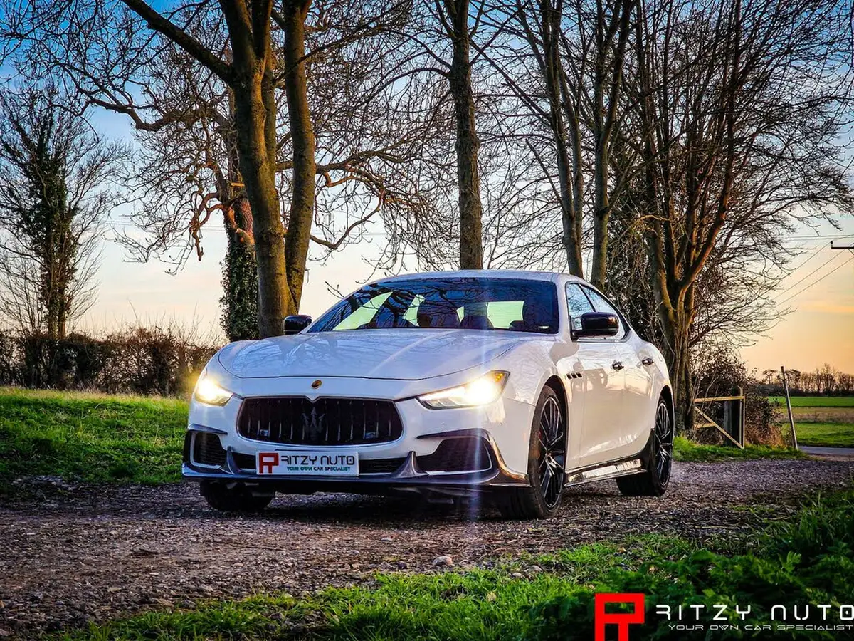 2015-maserati-ghibli-30-s-big-1