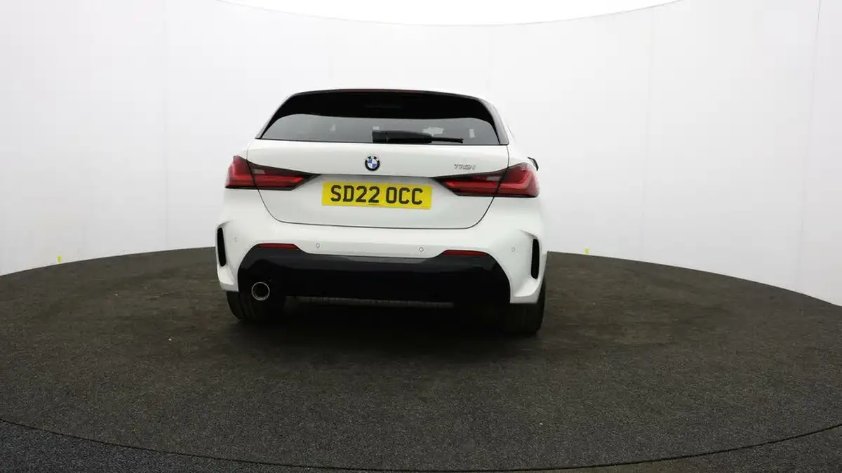 2022-bmw-1-series-15-118i-m-sport-lcp-big-5
