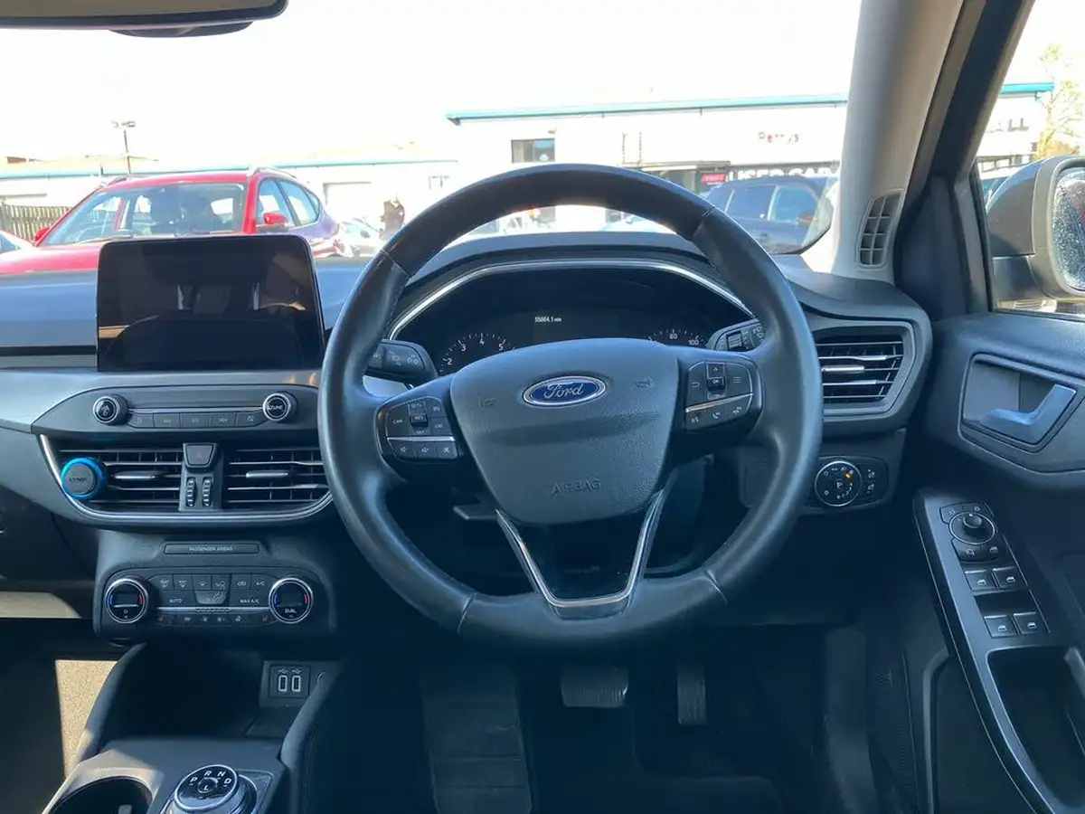 2020-ford-focus-10t-titanium-estate-auto-big-16