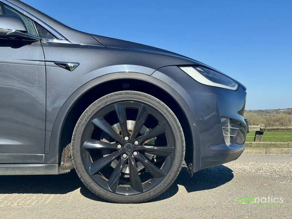 2019-tesla-model-x-e-100d-big-10