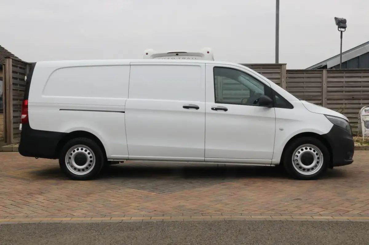 2021-mercedes-benz-vito-20cdi-116-progressive-l3-160bhpeu6dt-panel-big-2