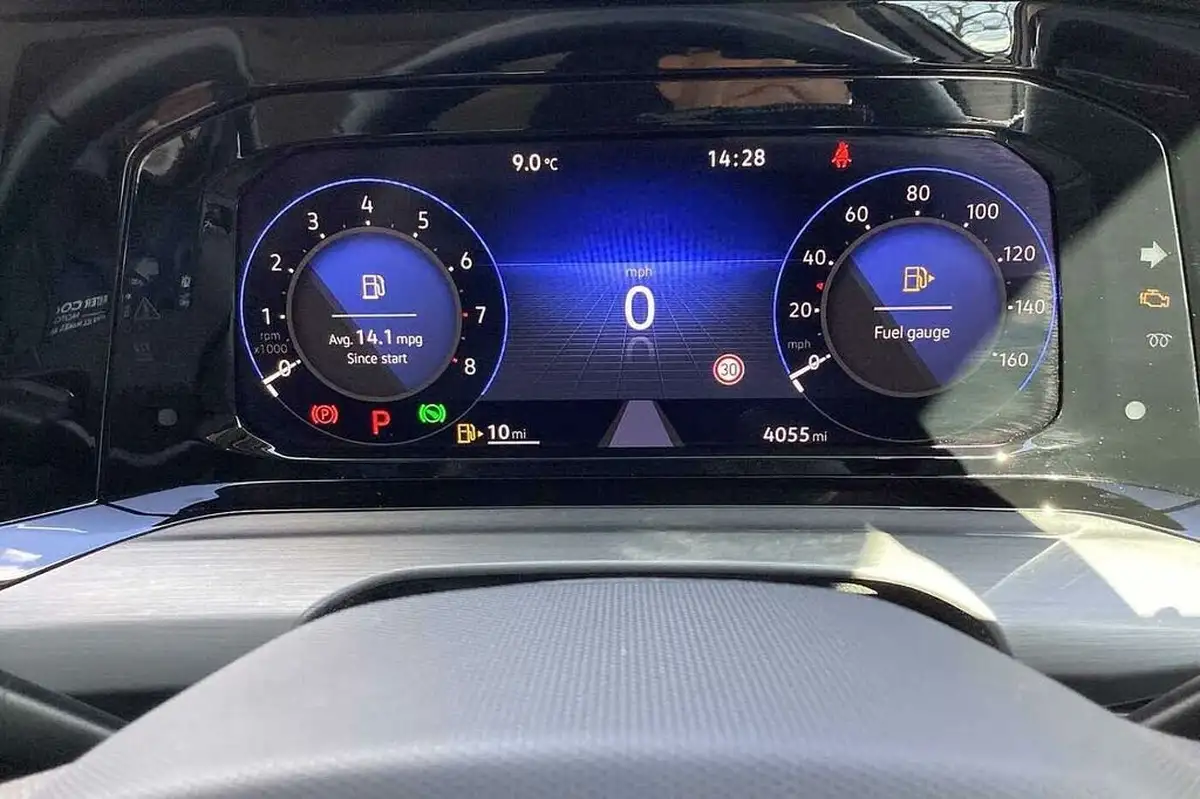 2023-volkswagen-golf-15-etsi-style-130ps-hatchback-big-17