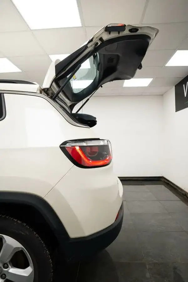 2019-jeep-compass-14-multiair-ii-longitude-big-8