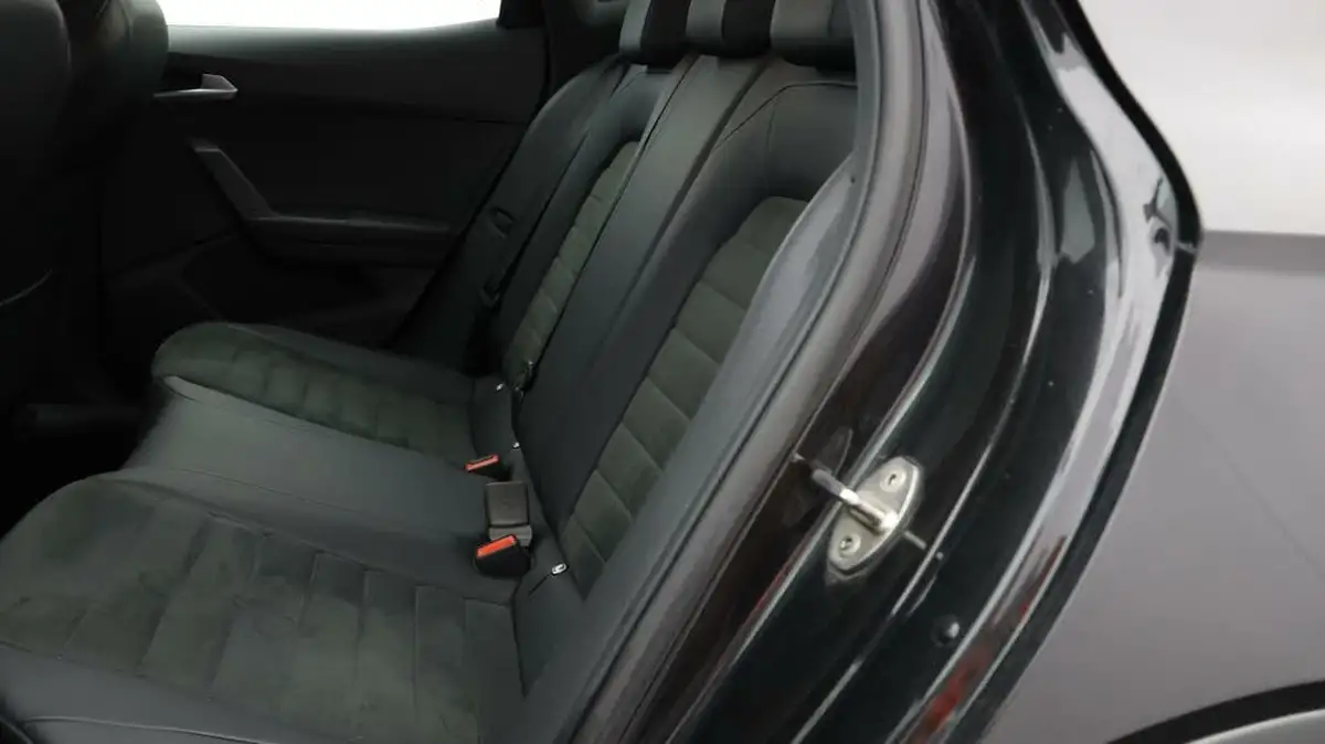 2022-seat-arona-10-tsi-xperience-lux-big-15
