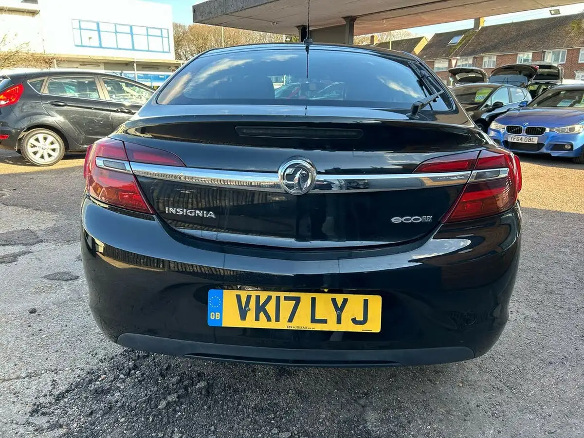 2017-vauxhall-insignia-16cdti-design-ecoflex-ss-big-5