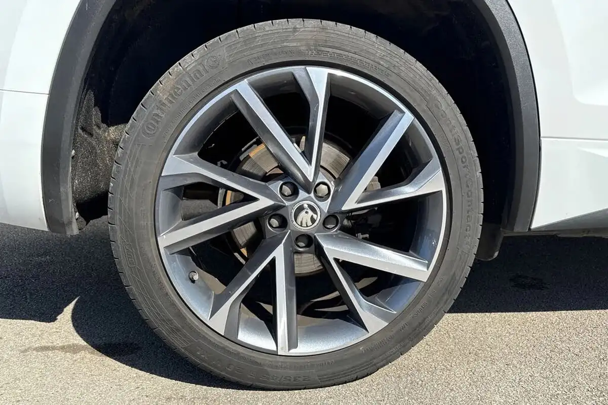 2021-skoda-kodiaq-20-tsi-sportline-big-10