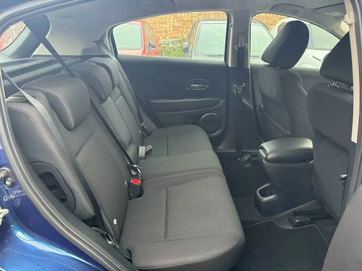 2016-honda-hr-v-15-i-vtec-se-big-24