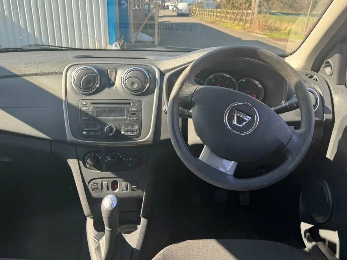 2015-dacia-sandero-stepway-15d-ambiance-big-33