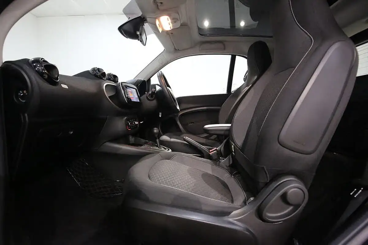 2020-smart-fortwo-eq-pulse-premium-coupe-big-22