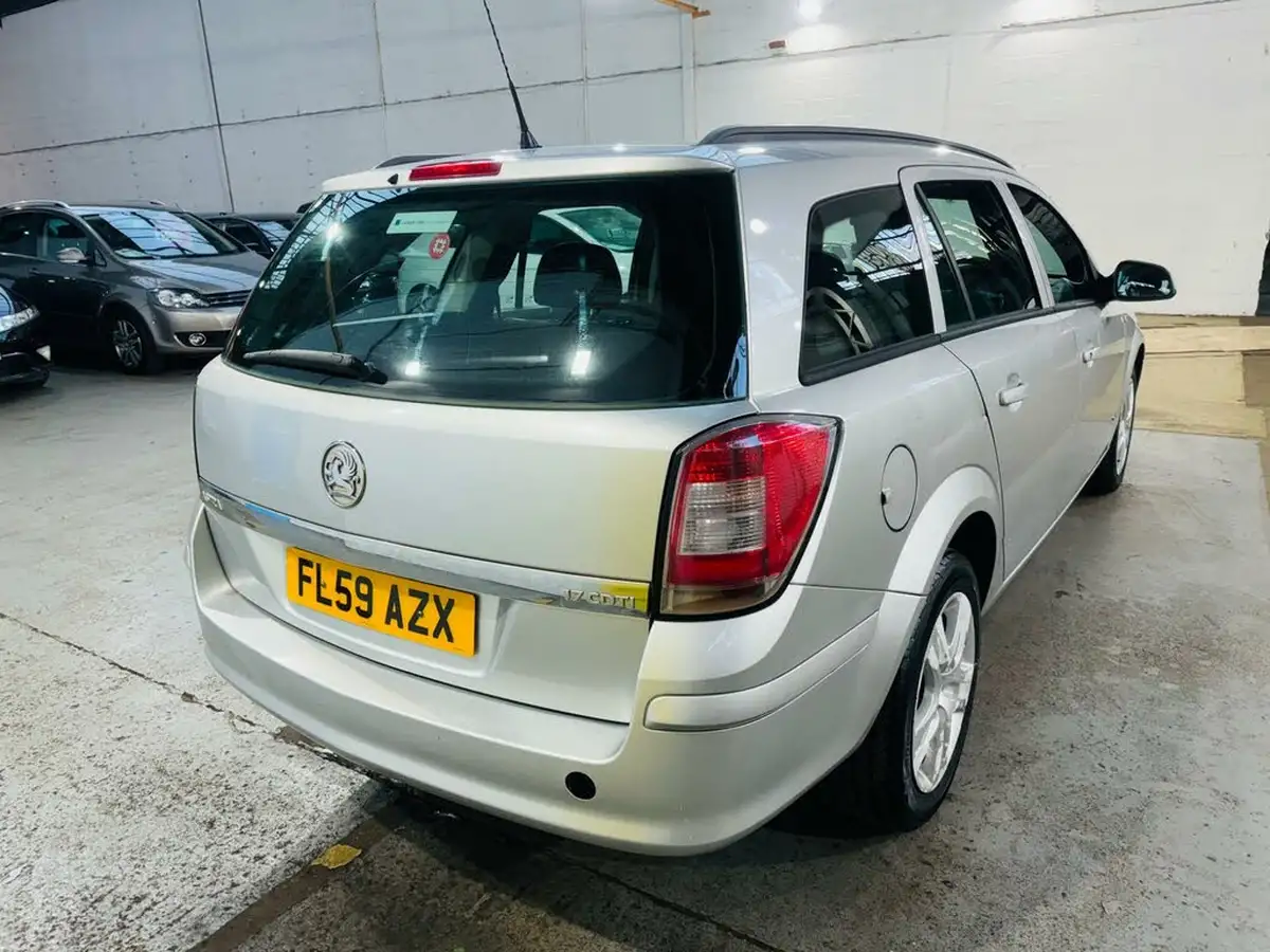 2009-vauxhall-astra-17td-club-big-4