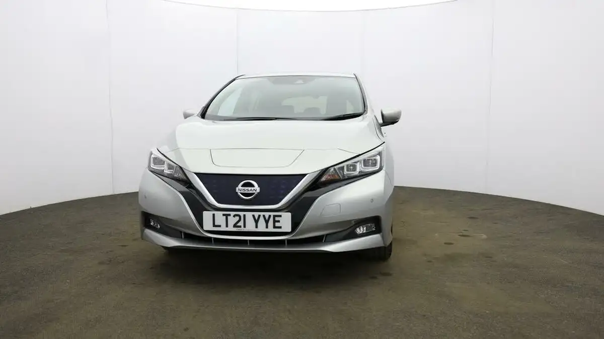 2021-nissan-leaf-e-tekna-big-39