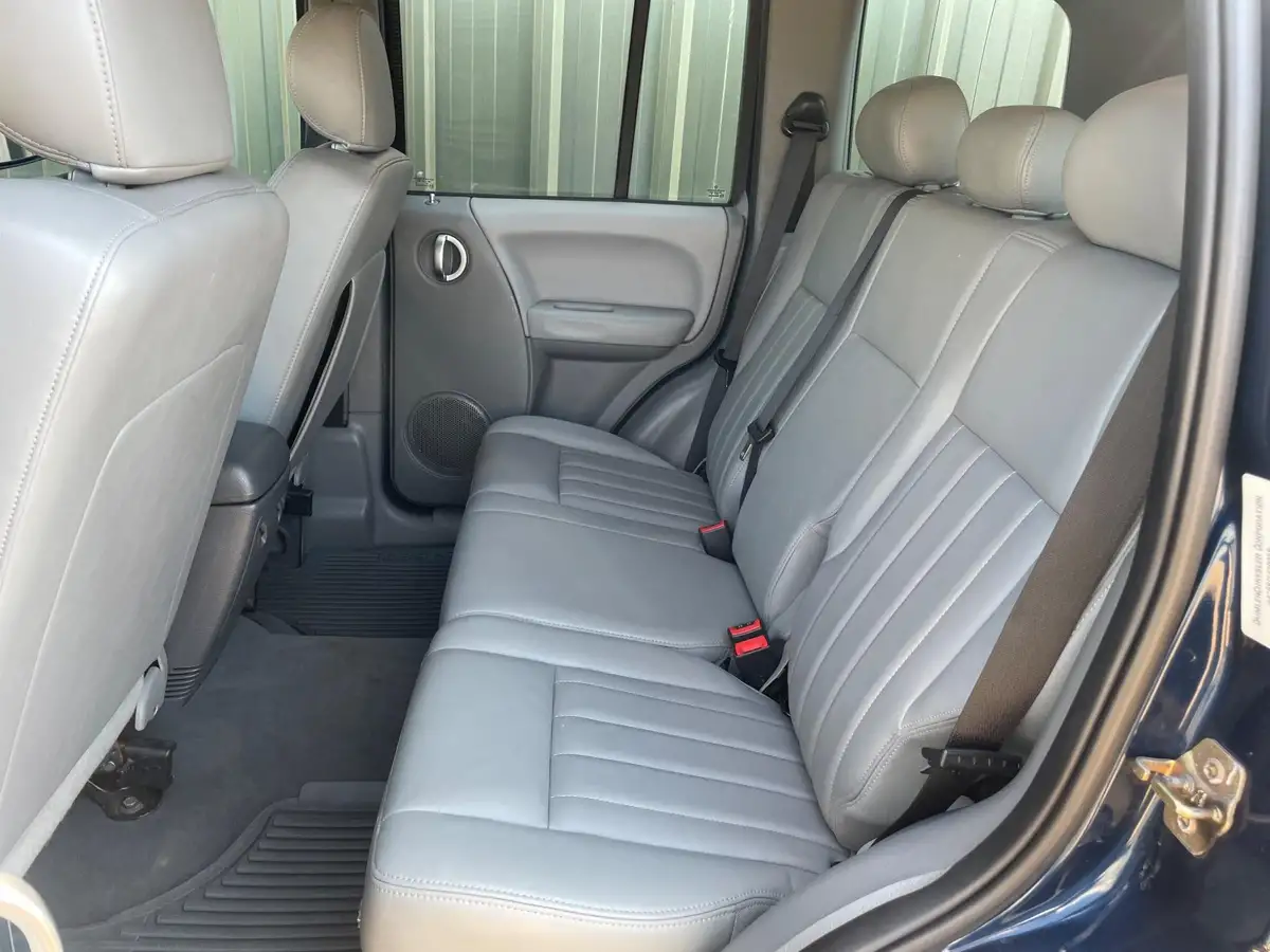 2006-jeep-cherokee-37-limited-big-8