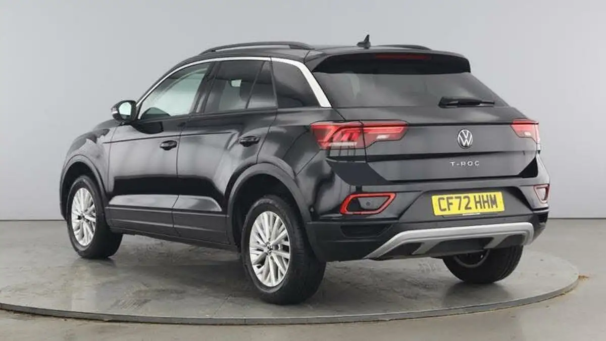 2022-volkswagen-t-roc-15-tsi-life-big-2