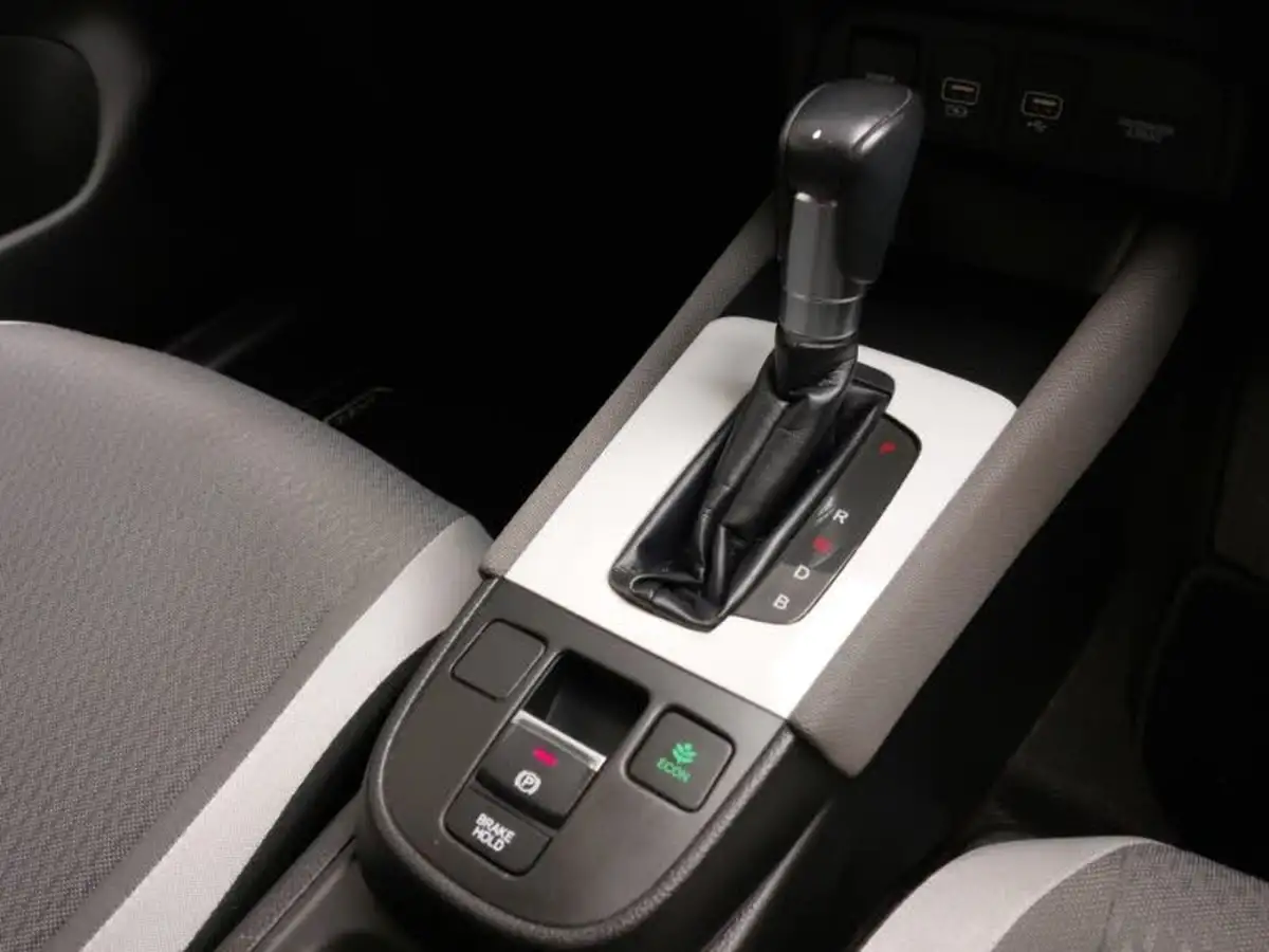 2022-honda-jazz-15-i-mmd-ex-109ps-big-14