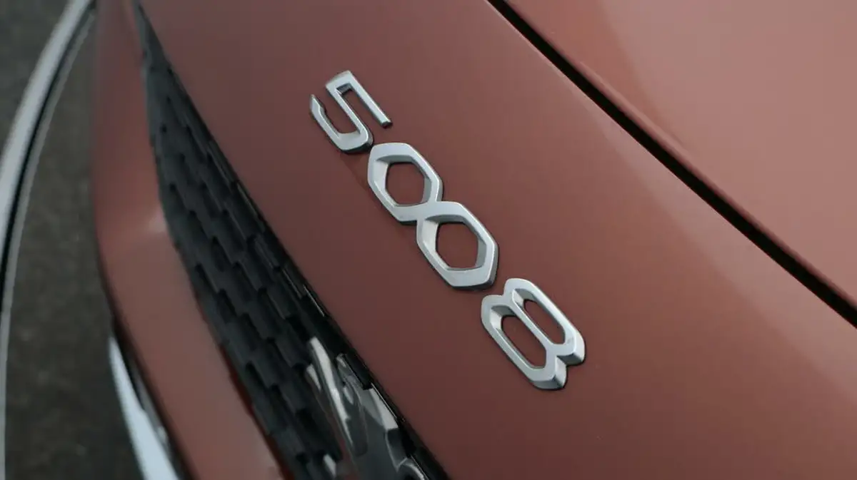 2021-peugeot-5008-suv-12-puretech-allure-premium-big-23