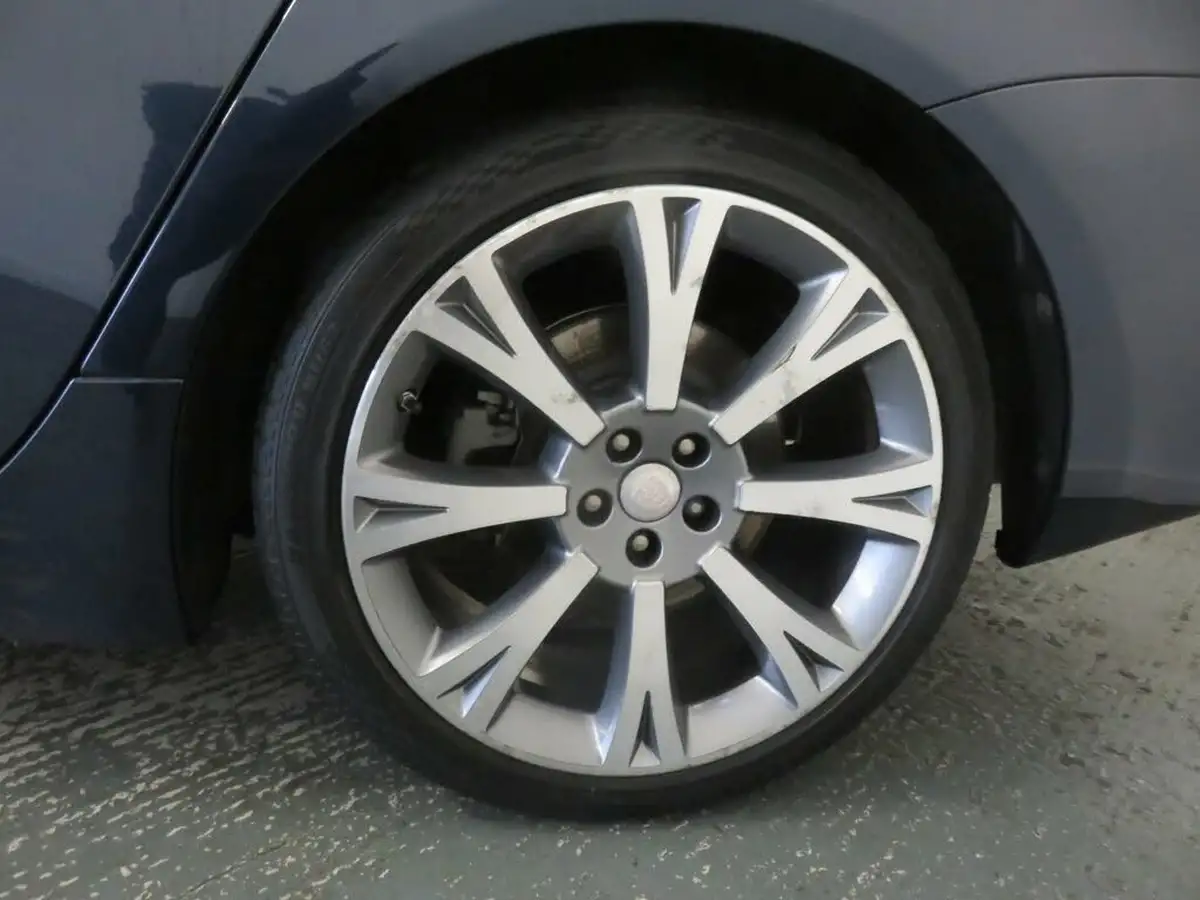 2012-jaguar-xj-series-30td-xj-portfolio-lwb-big-66