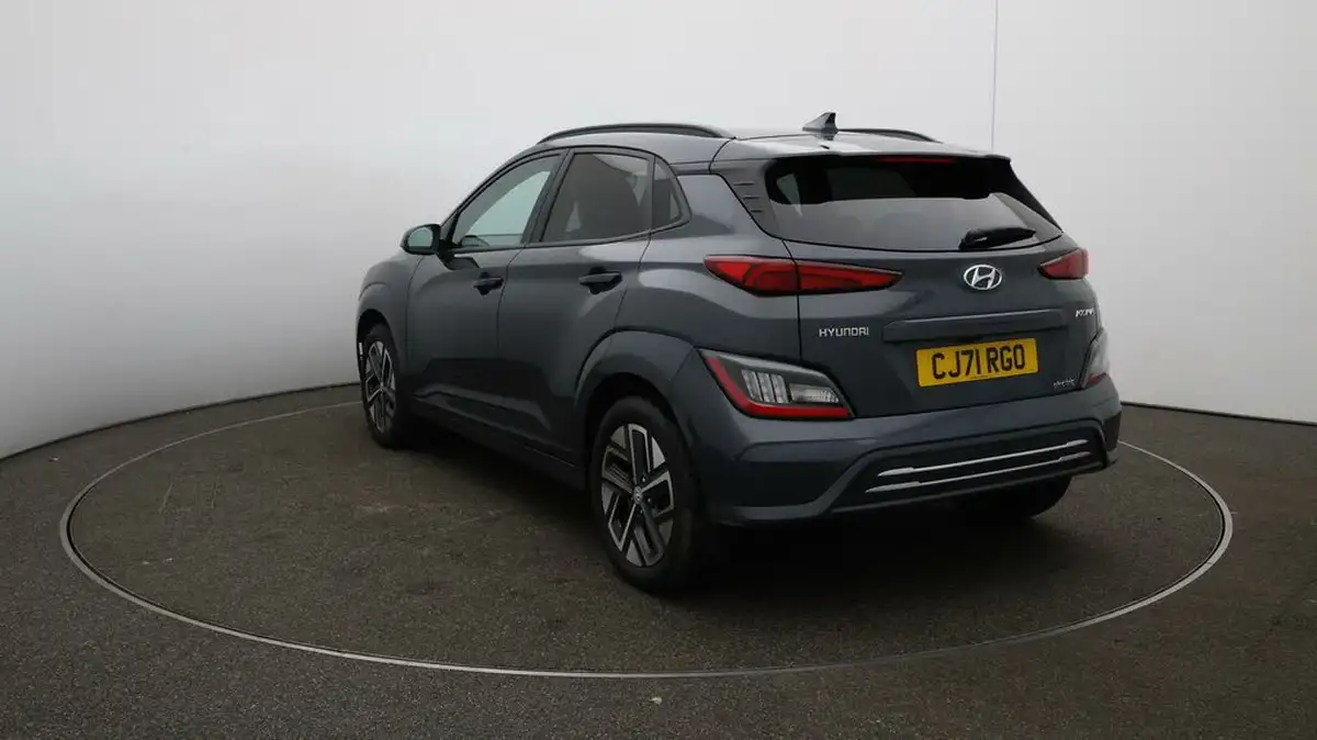 2021-hyundai-kona-e-ultimate-big-63