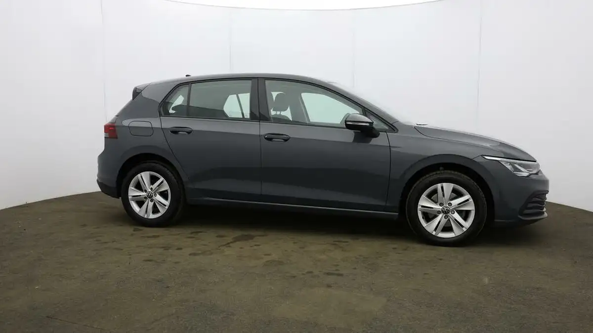 2021-volkswagen-golf-10-tsi-life-hatchback-big-42
