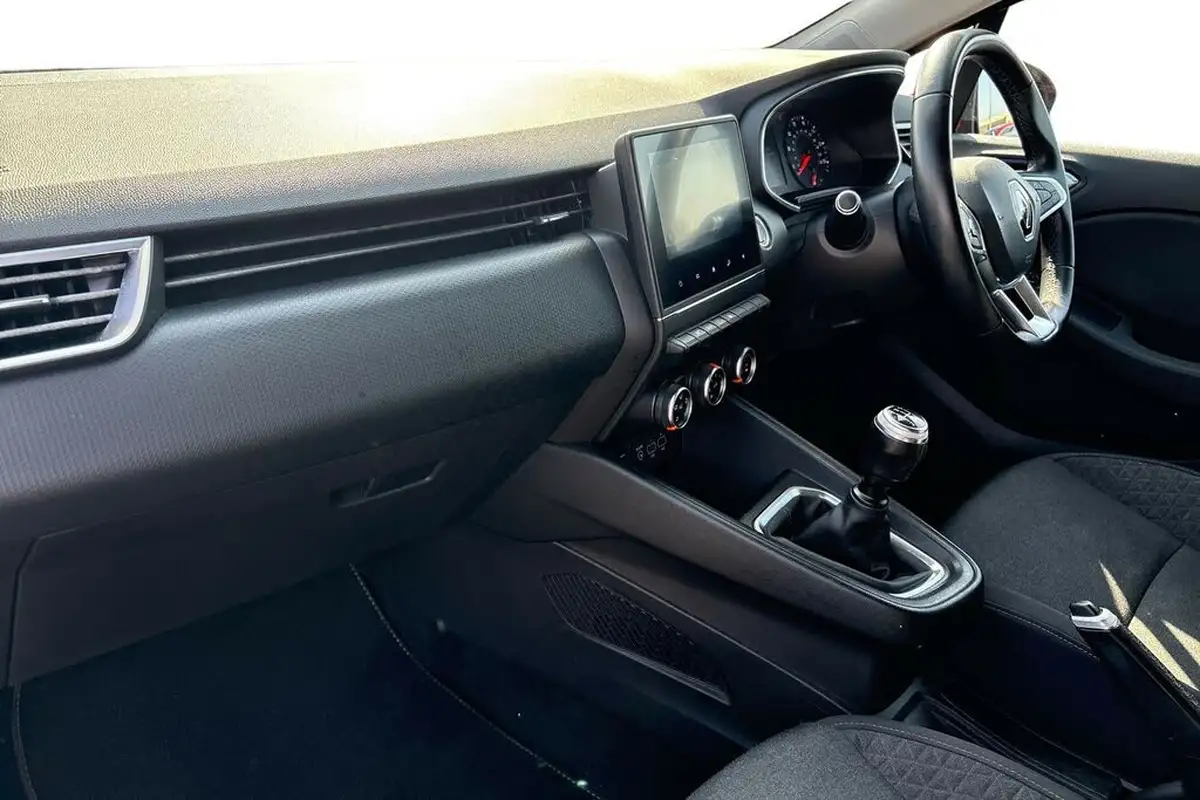 2020-renault-clio-10-sce-iconic-75bhp-big-14