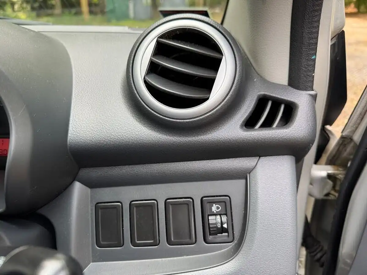 2014-suzuki-alto-10-sz-big-28