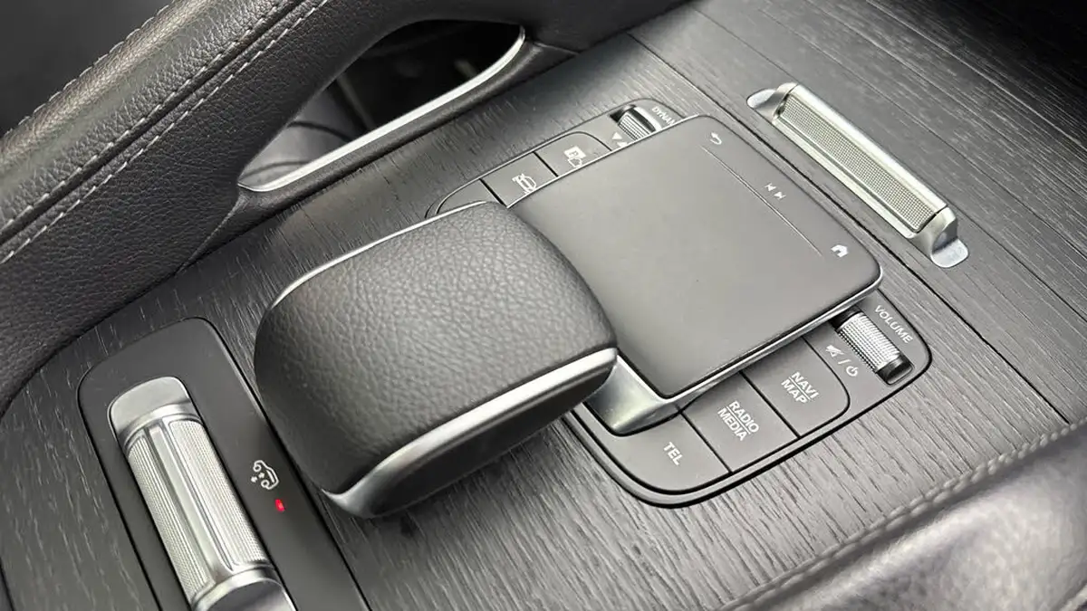 2023-mercedes-benz-gle-class-29d-gle400d-amg-line-premium-plus-331ps-coupe-big-20